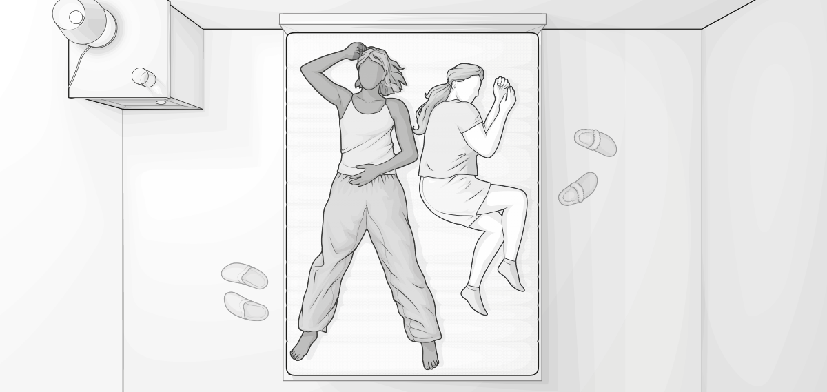 Illustration avec deux personnes dormant dos à dos sur un lit double. Une paire de chausson se trouve de chaque côté du lit.