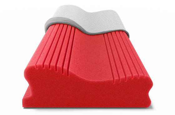 Oreiller ergonomique Bodyguardvu de face, composé d’une mousse rouge profilée avec des canaux de ventilation et recouvert partiellement d’une housse blanche. La forme ondulée met en évidence le soutien ciblé pour la tête et la nuque.