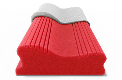 Oreiller ergonomique Bodyguardvu de face, composé d’une mousse rouge profilée avec des canaux de ventilation et recouvert partiellement d’une housse blanche. La forme ondulée met en évidence le soutien ciblé pour la tête et la nuque.